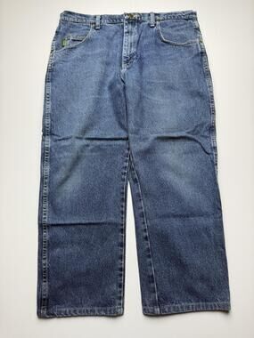 Cabela's Jeans Mens 36x30 Blue Med Wash Denim Relaxed Straight Outdoor Work